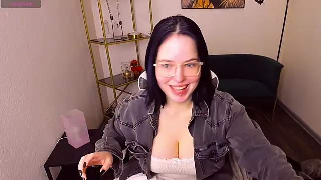 Snapshot of Manic_pixie_ chatting on October 2025 11:21:02 AM Manic pixie online show from October 2025 11:21:02 AM