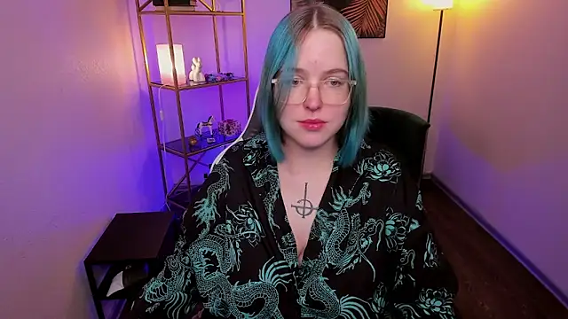 Manic pixie  online show from July 2026 03:00:02 PM