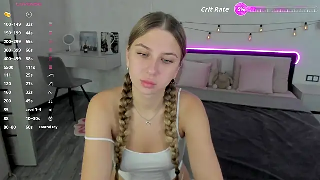 Snapshot of AureliaBliss_ chatting on July 2026 05:14:01 AM AureliaBliss online show from July 2026 05:14:01 AM