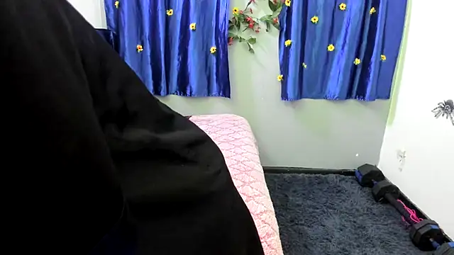 ShairaMarss online show from November 2025 12:11:02 PM