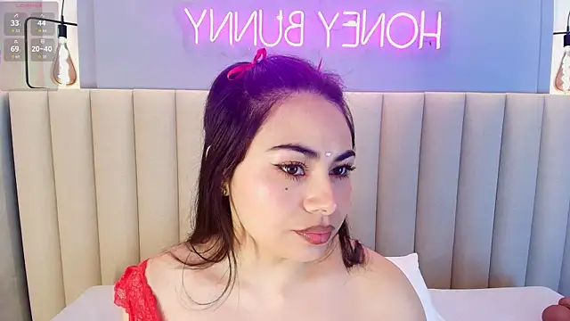 Naomymonroe  online show from November 2025 09:25:02 PM