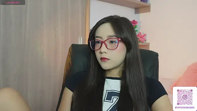 Snapshot of sophi_lii chatting on April 2026 08:40:02 PM sophi lii online show from April 2026 08:40:02 PM