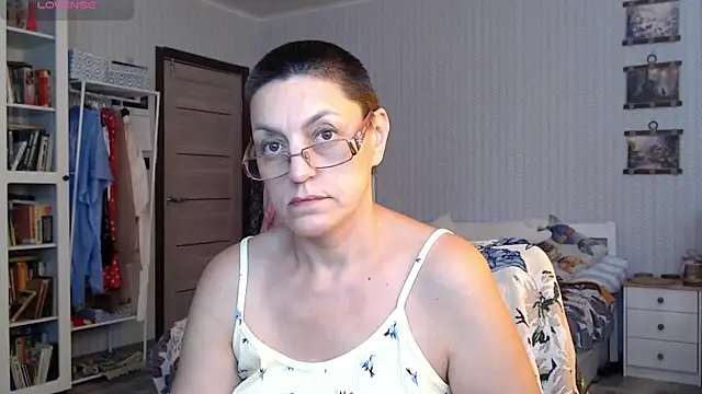 Snapshot of Soffya_Soy chatting on June 2026 01:44:01 PM Soffya Soy online show from June 2026 01:44:01 PM