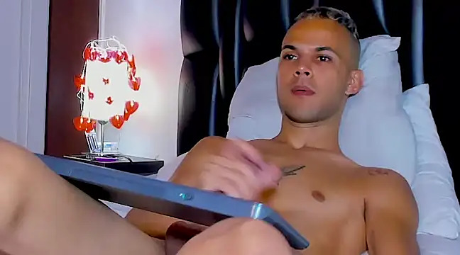 Snapshot of Jeremmy_Love chatting on February 2025 06:40:01 PM Jeremmy Love online show from February 2025 06:40:01 PM