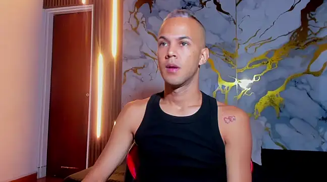 Snapshot of Jeremmy_Love chatting on March 2025 12:01:02 PM Jeremmy Love online show from March 2025 12:01:02 PM