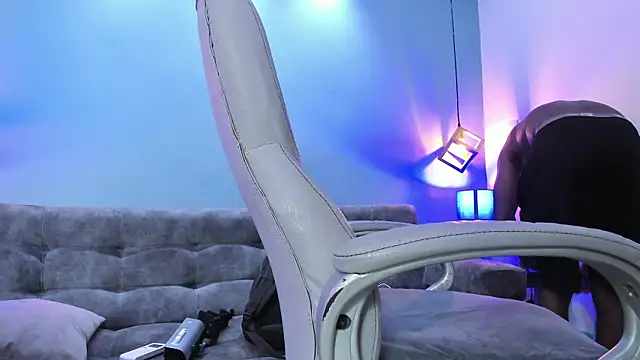 xxxhotbbc online show from September 2025 07:35:01 PM