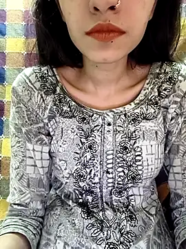 cute IndianBabe online show from March 2025 01:01:01 AM