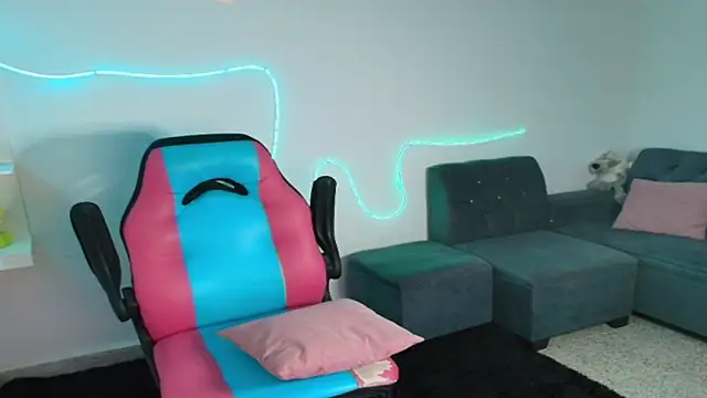 gisell363472 online show from November 2025 11:14:02 PM