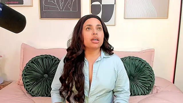 Snapshot of RachelRusso chatting on February 2025 03:56:02 AM RachelRusso online show from February 2025 03:56:02 AM