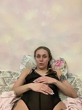 Snapshot of White_Lu chatting on February 2025 09:20:02 PM White Lu online show from February 2025 09:20:02 PM