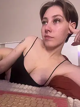 Molli Luv online show from November 2025 04:01:02 AM