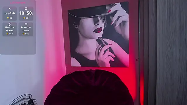 QueenOfHaze online show from April 2026 08:23:01 AM