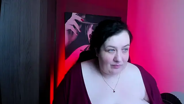 Snapshot of QueenOfHaze chatting on July 2026 08:53:02 AM QueenOfHaze online show from July 2026 08:53:02 AM
