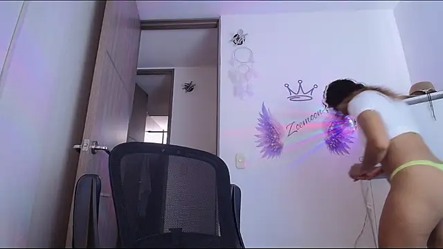 Snapshot of Zoedaniels chatting on May 2026 09:10:01 PM Zoedaniels online show from May 2026 09:10:01 PM