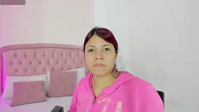 Kendall  Fox online show from October 2025 05:15:02 AM