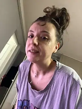 bunnythetailor online show from November 2025 08:35:02 PM