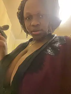 Snapshot of Boneca25 chatting on February 2025 09:37:01 PM Boneca25 online show from February 2025 09:37:01 PM