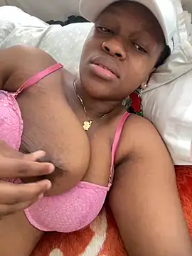 Snapshot of Boneca25 chatting on February 2025 02:10:02 PM Boneca25 online show from February 2025 02:10:02 PM