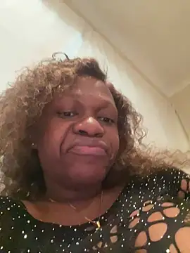 Snapshot of Boneca25 chatting on March 2025 06:42:02 PM Boneca25 online show from March 2025 06:42:02 PM