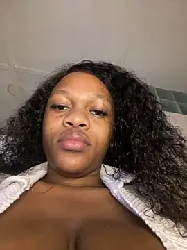 Snapshot of Boneca25 chatting on October 2025 06:27:02 AM Boneca25 online show from October 2025 06:27:02 AM