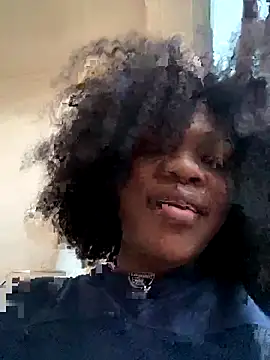 Snapshot of Boneca25 chatting on November 2025 04:09:01 PM Boneca25 online show from November 2025 04:09:01 PM