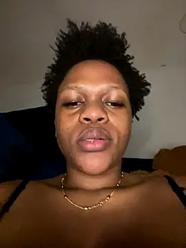 Snapshot of Boneca25 chatting on November 2025 06:51:01 PM Boneca25 online show from November 2025 06:51:01 PM