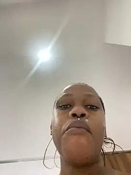 Boneca25 online show from March 2026 07:53:02 PM