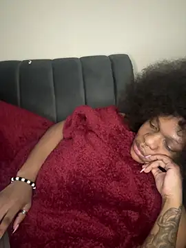 Boneca25 online show from June 2026 08:15:02 PM