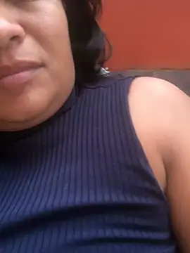indiazinha69  online show from February 2026 12:12:01 PM
