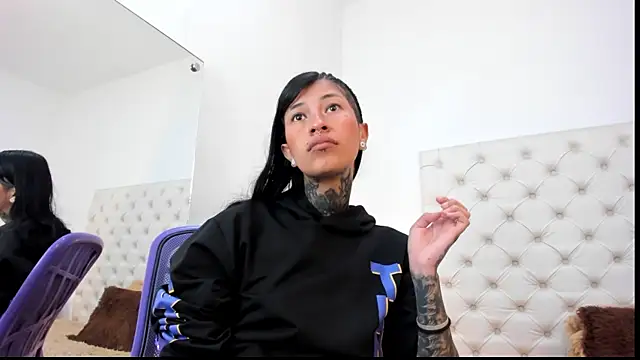 esmeralda06 online show from April 2026 12:19:02 PM