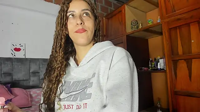 Isangel  online show from September 2025 03:10:01 AM