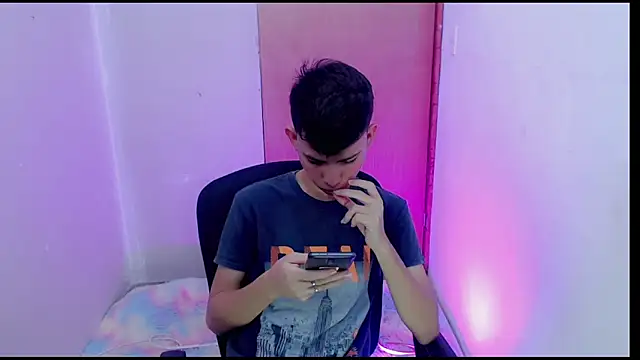 Alexxx lov online show from February 2025 12:28:01 PM