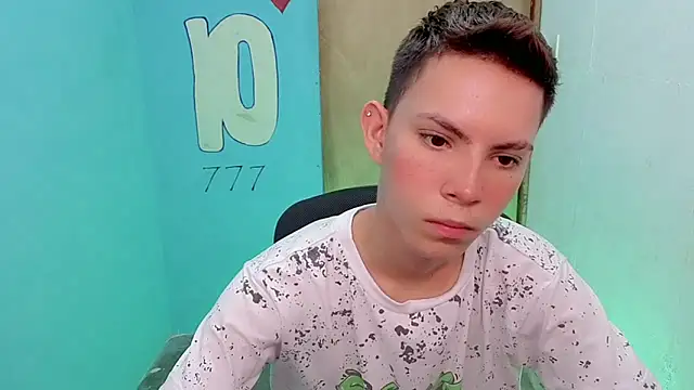 Alexxx lov online show from April 2026 12:47:01 PM