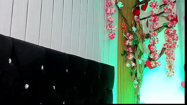 Snapshot of vicky__skinny_1 chatting on February 2025 11:17:01 AM vicky  skinny 1 online show from February 2025 11:17:01 AM