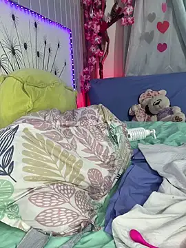 Snapshot of vicky__skinny_1 chatting on February 2025 02:43:02 PM vicky  skinny 1 online show from February 2025 02:43:02 PM