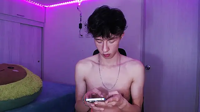 Juanmres online show from April 2026 11:18:02 PM