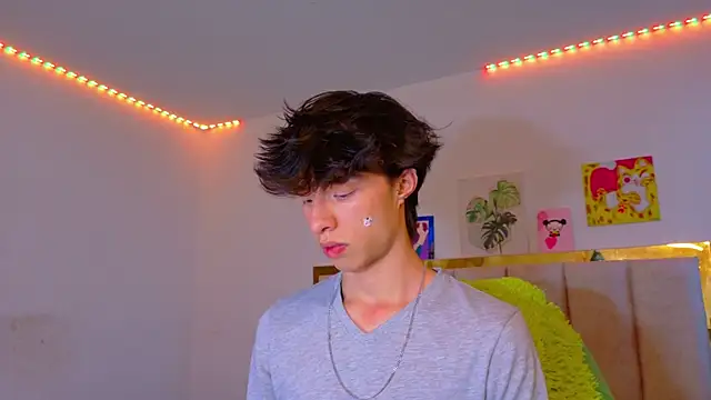 Juanmres online show from July 2026 07:12:02 PM