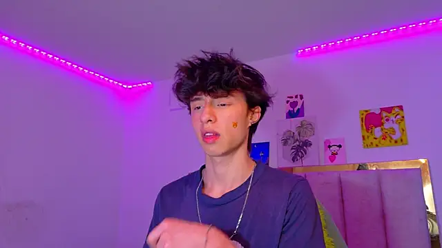Juanmres online show from July 2026 09:01:02 PM