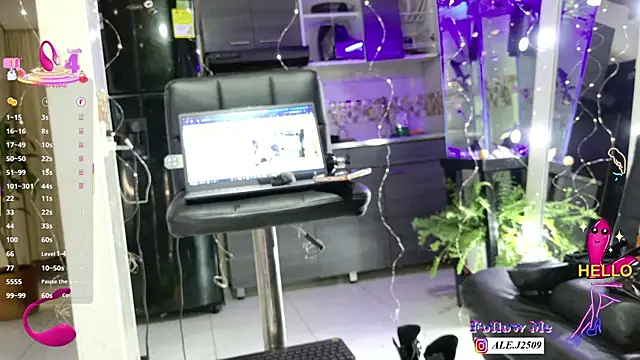 Ale 250900 online show from December 2025 01:50:02 PM