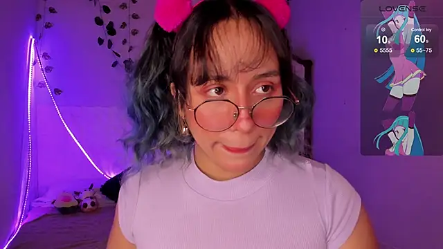 Snapshot of Ludovica6669 chatting on March 2025 10:24:01 PM Ludovica6669 online show from March 2025 10:24:01 PM