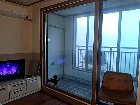 Snapshot of Doh728 chatting on March 2025 07:10:01 AM Doh728 online show from March 2025 07:10:01 AM