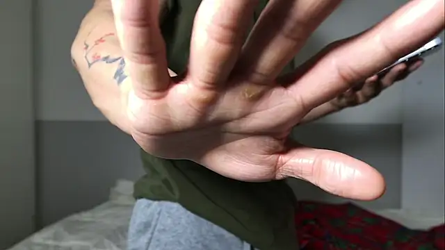 Snapshot of Doh728 chatting on December 2025 01:44:02 AM Doh728 online show from December 2025 01:44:02 AM