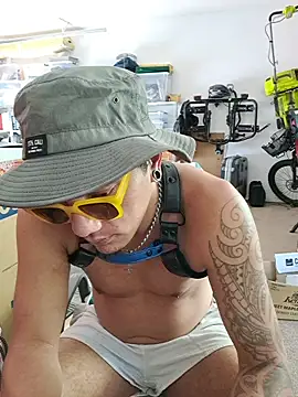 TAIZWRLD online show from November 2025 05:07:02 AM