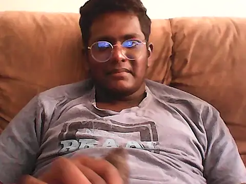 Puffzz online show from June 2026 10:58:02 AM