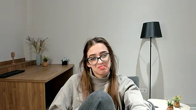 WhitneyCruise online show from January 2025 07:46:02 AM