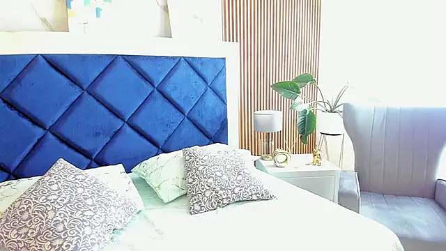 IsabelaWoods online show from April 2026 09:28:01 PM