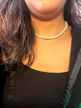 LiLy kIndly online show from December 2025 08:05:02 PM