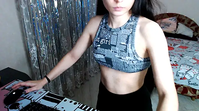 Kriss brunette 5 online show from January 2026 04:00:01 PM