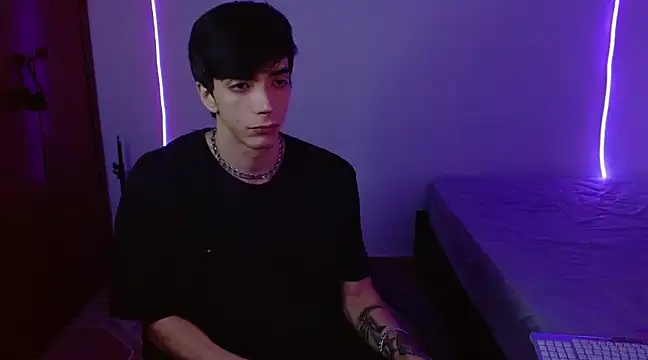 H3ll B0I online show from March 2025 06:32:01 AM