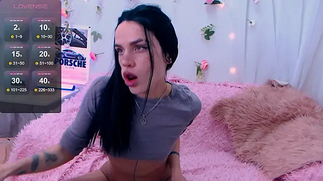 Holygirl  online show from February 2026 02:10:01 AM